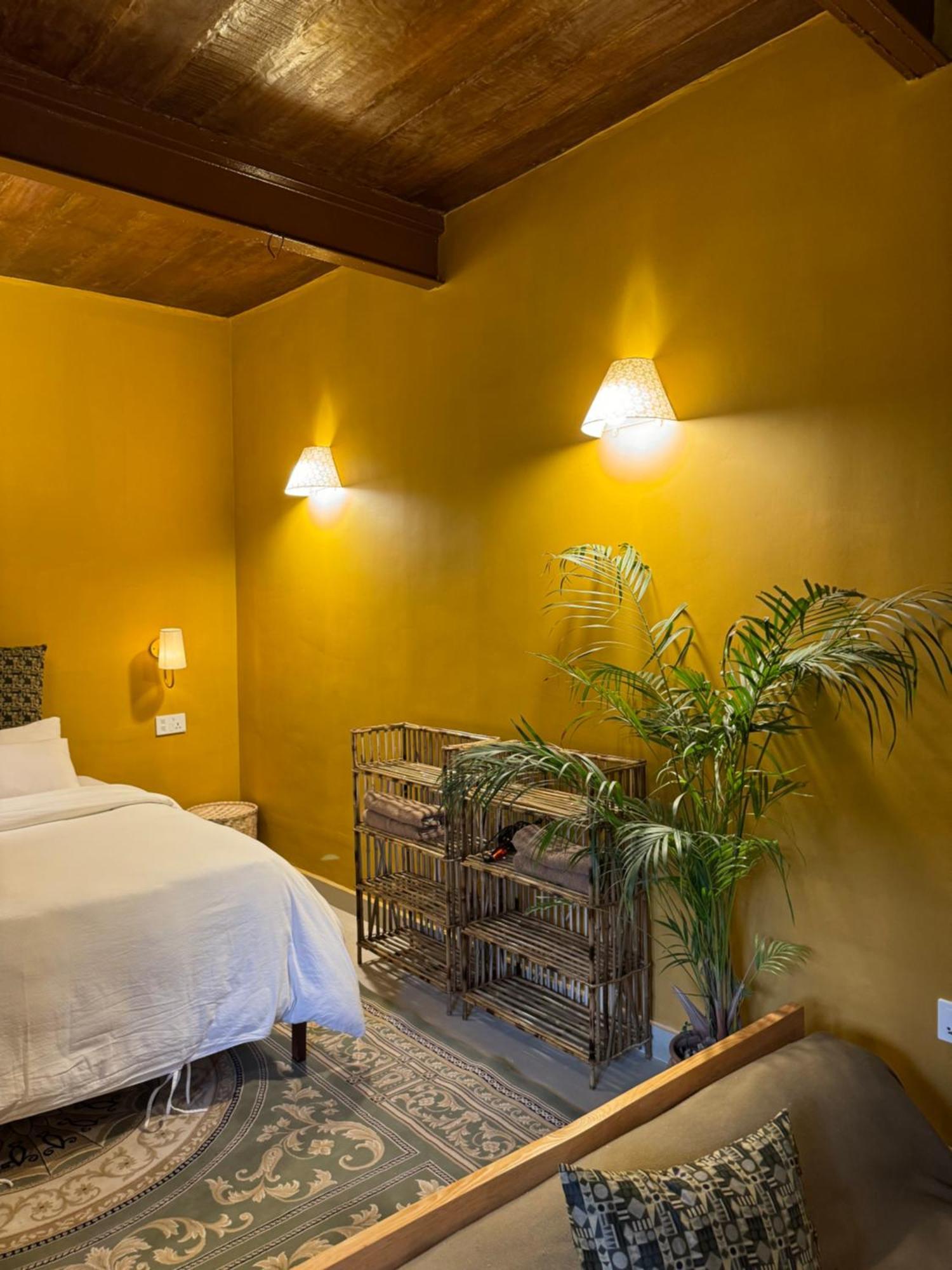 The Melo Pomelo Courtyard. Apartman Katmandu Kültér fotó