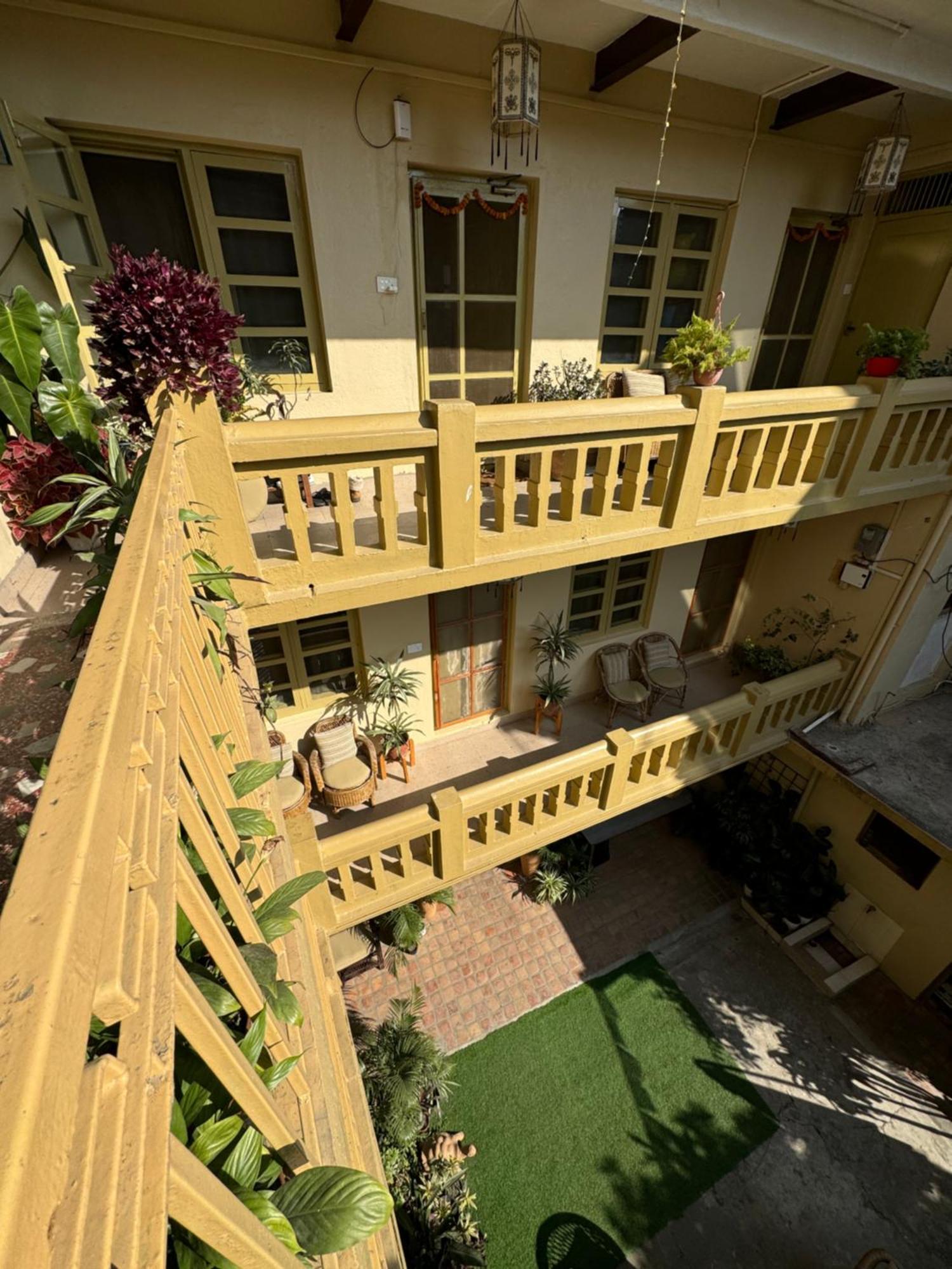 The Melo Pomelo Courtyard. Apartman Katmandu Kültér fotó