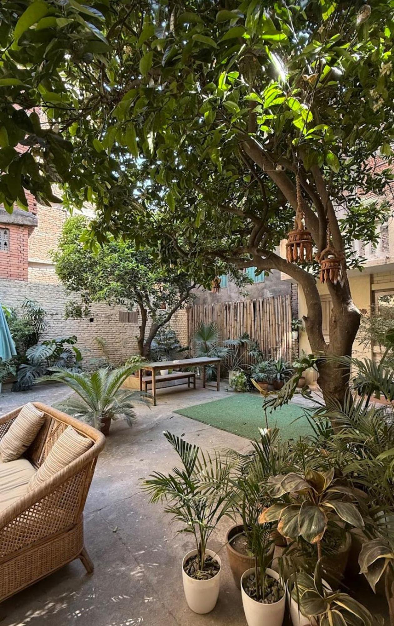 The Melo Pomelo Courtyard. Apartman Katmandu Kültér fotó