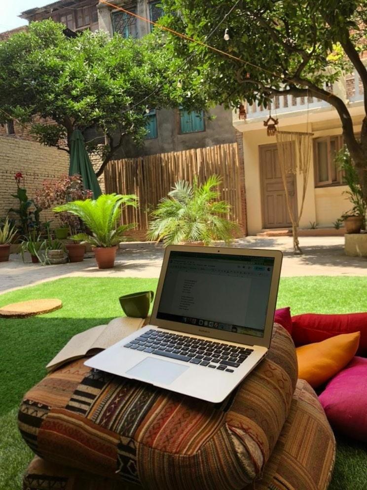 The Melo Pomelo Courtyard. Apartman Katmandu Kültér fotó