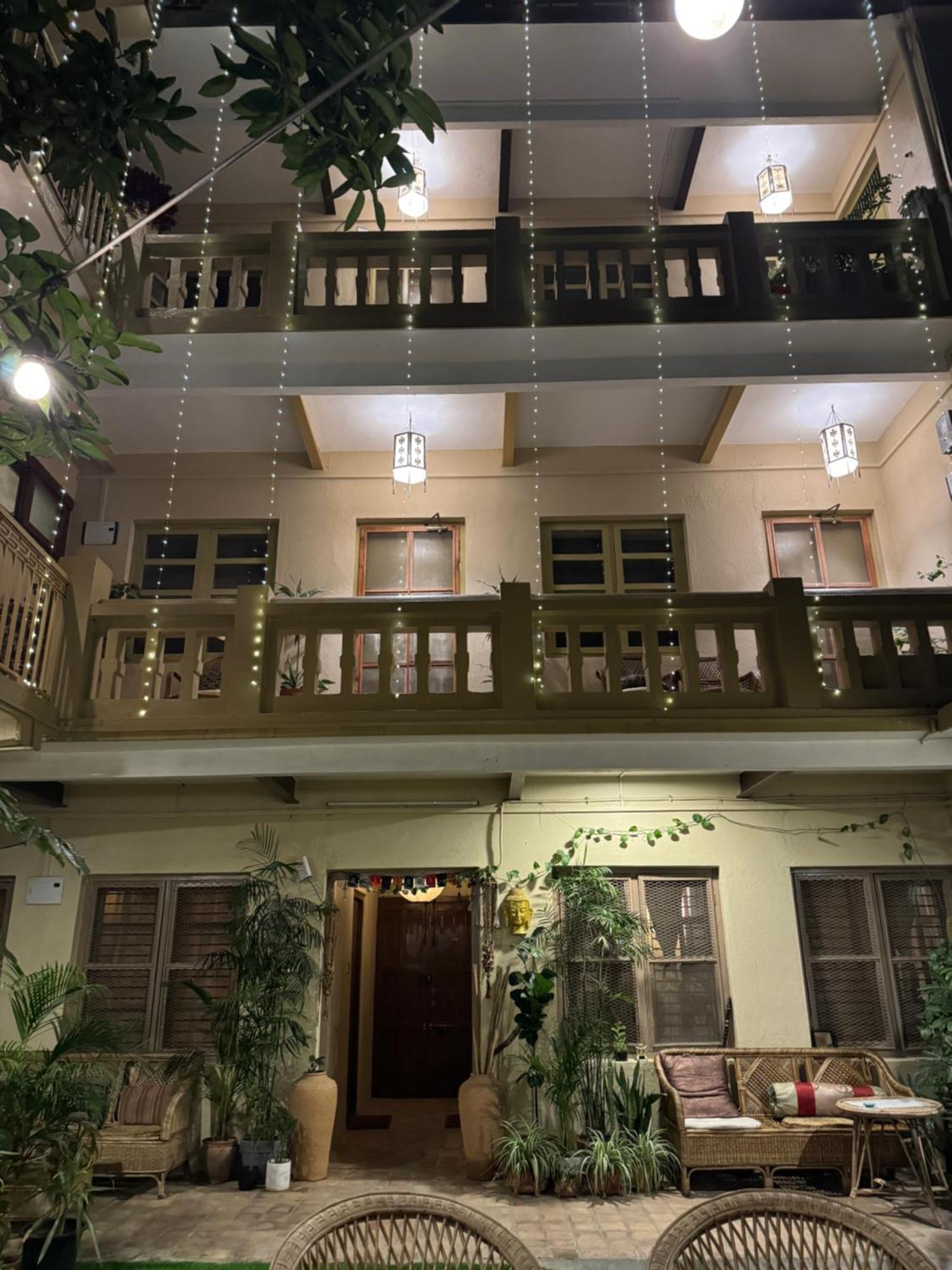 The Melo Pomelo Courtyard. Apartman Katmandu Kültér fotó